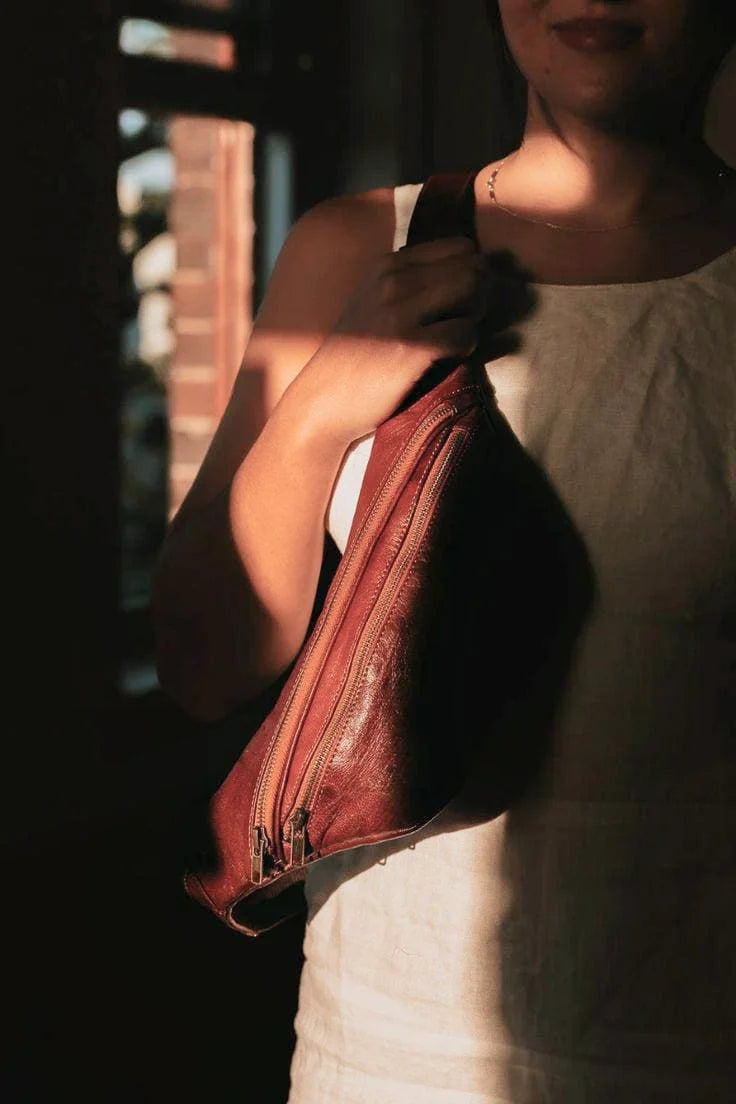 Atlas Heritage Unisex Leather Fanny Pack &amp; Large Crossbody Bag