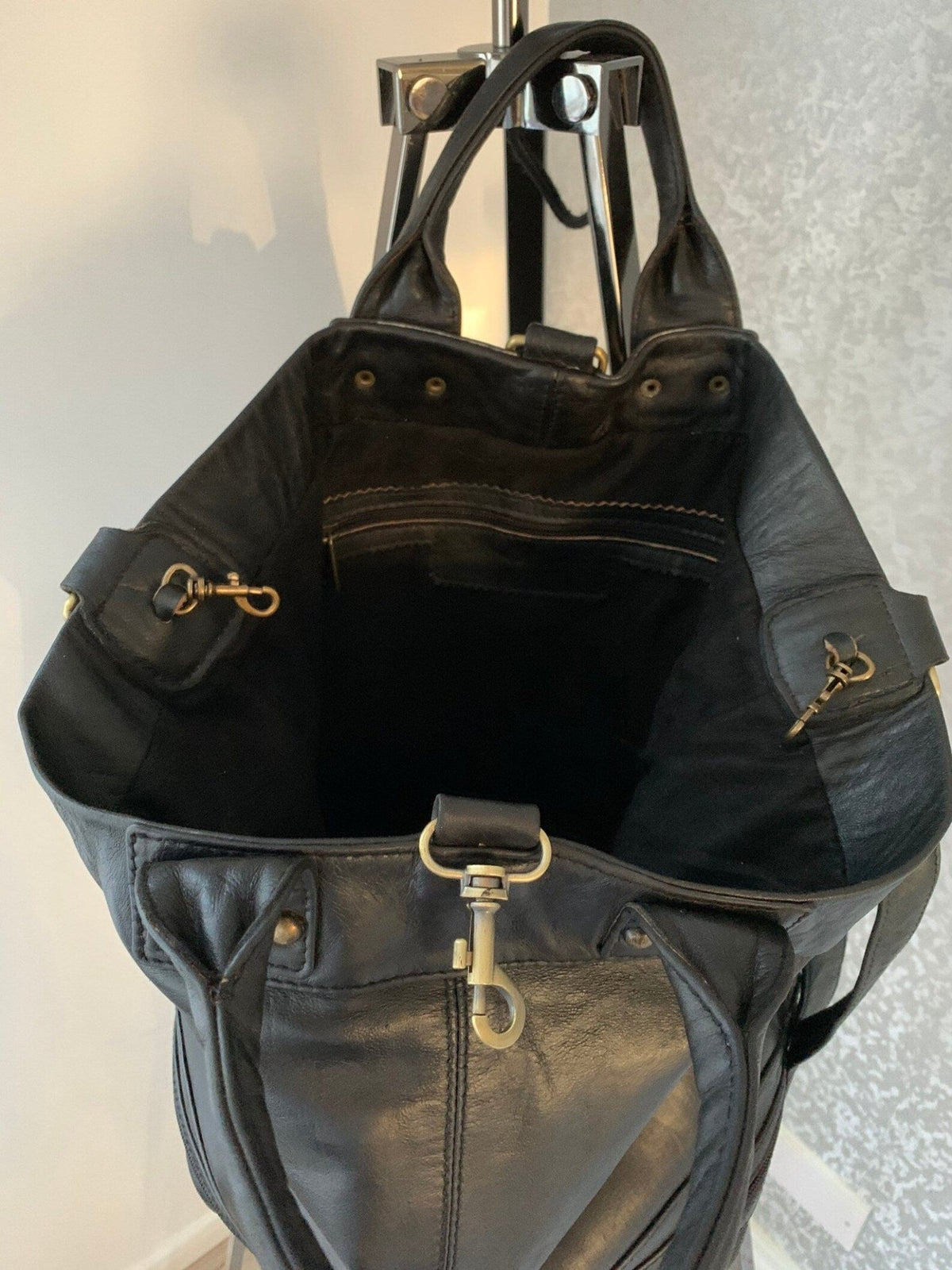 Handmade Leather Bucket Bag-Safari collection - Brooklyn Leather goods