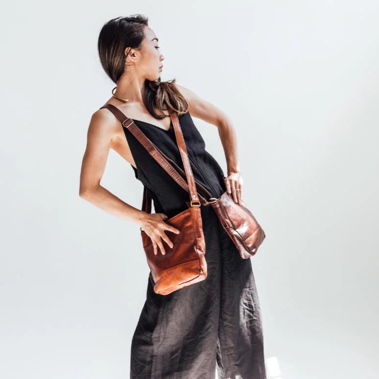 Nomadic Leather Crossbody Shoulder Bag for Women – Handmade Vegetable-Tanned Leathe