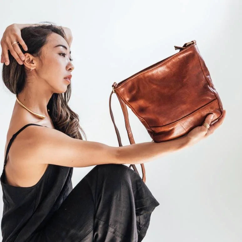Nomadic Leather Crossbody Shoulder Bag for Women – Handmade Vegetable-Tanned Leathe