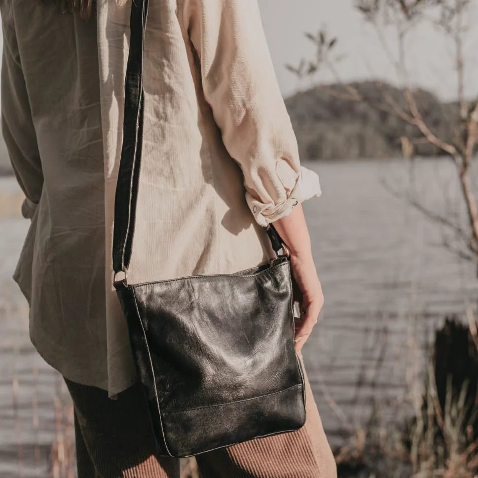 Nomadic Leather Crossbody Shoulder Bag for Women – Handmade Vegetable-Tanned Leathe - Brooklyn Leather goods