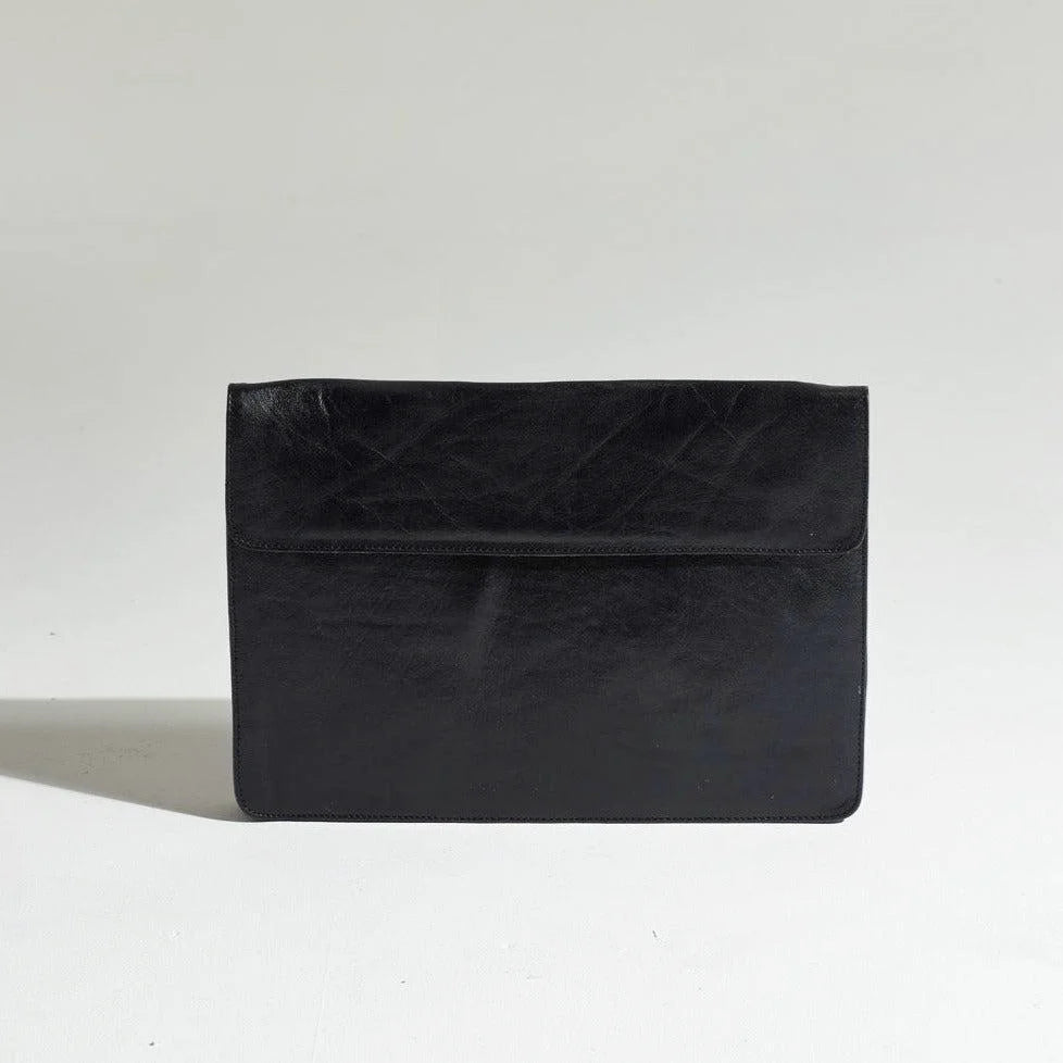 Nomadic Leather Laptop Sleeve – Handmade 15-Inch Laptop Cove